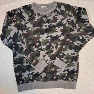 Saint Laurent Men's Green Camouflage Crewneck Sweater-M(21x26x22)